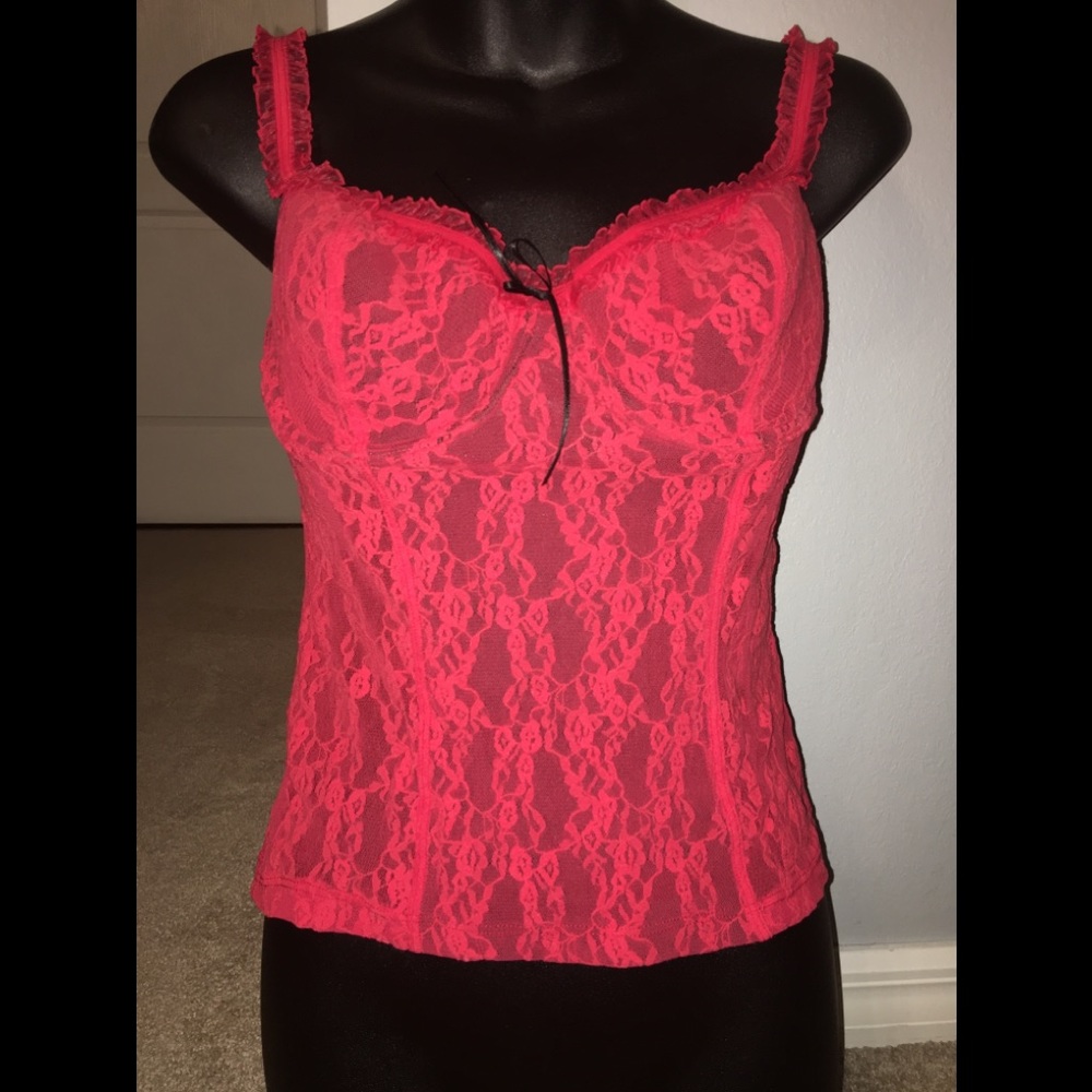 Lace VS